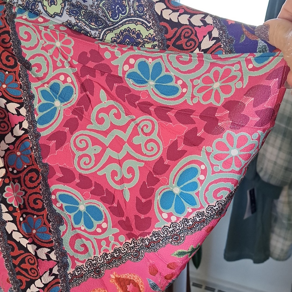 Umgee Vibrant Pink Paisley Patchwork Tie-Neck Coverup - Picture 3 of 7